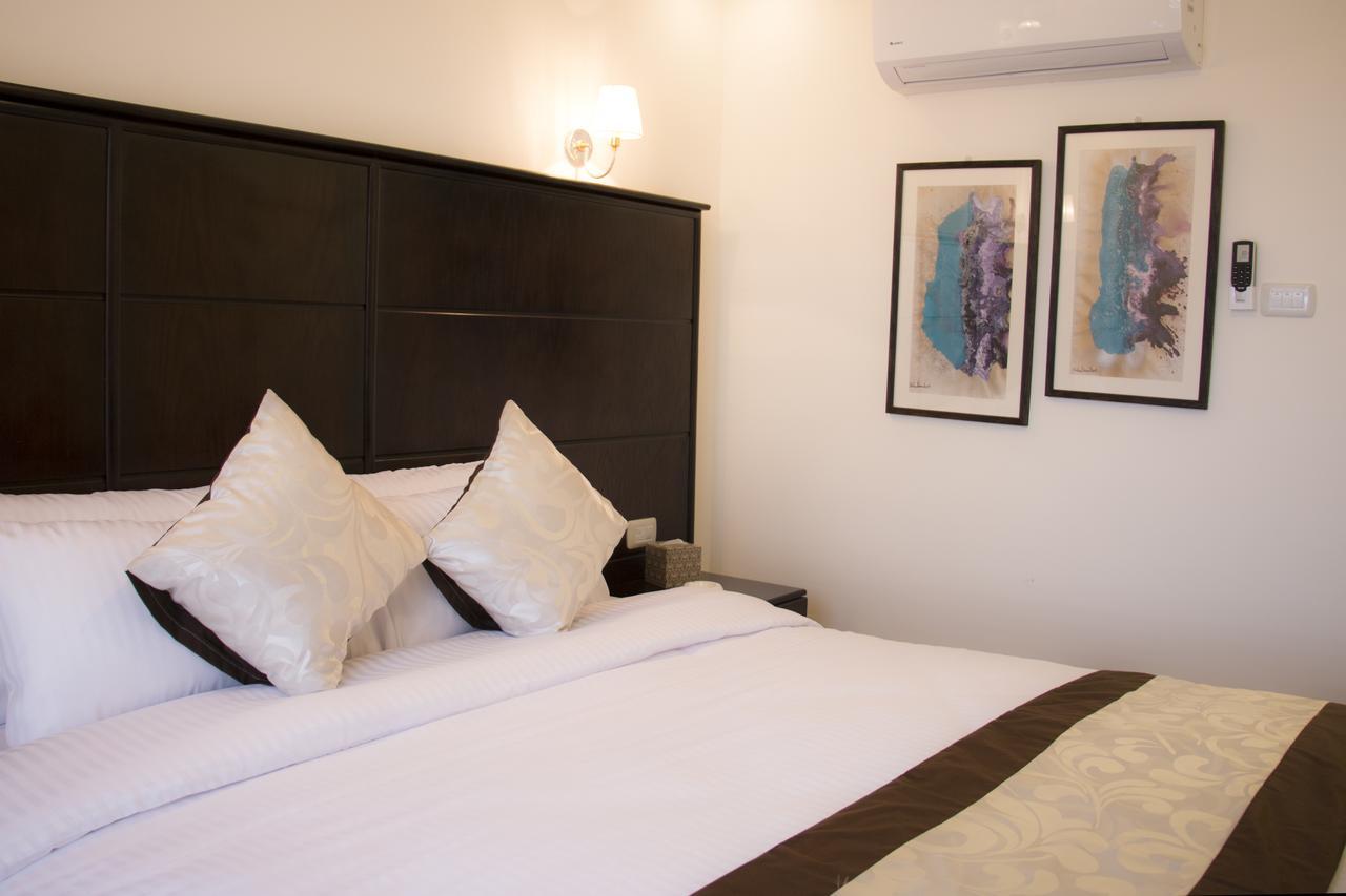 London Bridge Hotel Амман Экстерьер фото