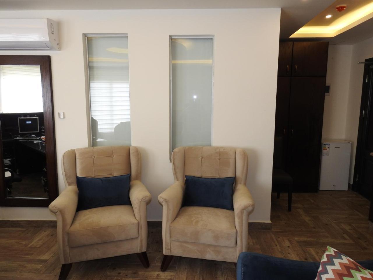 London Bridge Hotel Амман Экстерьер фото
